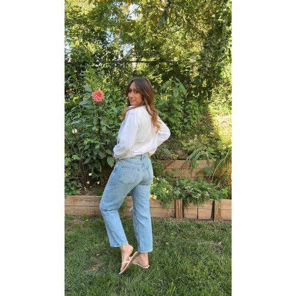 Low Waist Baggy Distressed Denim – Light Wash - Picture 5 of 7